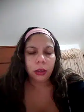 Snapshot of Carliina_Soussa chatting on November 10, 2025, 2:16 am Carliina Soussa online show from November 10, 2025, 2:16 am