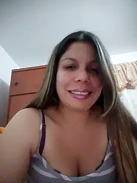 Snapshot of Carliina_Soussa chatting on September 13, 2025, 12:32 am Carliina Soussa online show from September 13, 2025, 12:32 am