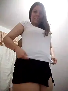 Snapshot of Carliina_Soussa chatting on September 13, 2025, 10:43 pm Carliina Soussa online show from September 13, 2025, 10:43 pm