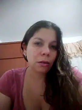 Snapshot of Carliina_Soussa chatting on October 6, 2025, 11:27 pm Carliina Soussa online show from October 6, 2025, 11:27 pm