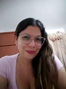 Snapshot of Carliina_Soussa chatting on December 15, 2025, 3:34 am Carliina Soussa online show from December 15, 2025, 3:34 am