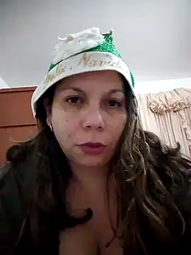 Snapshot of Carliina_Soussa chatting on November 4, 2025, 10:24 pm Carliina Soussa online show from November 4, 2025, 10:24 pm
