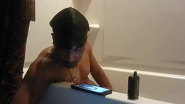 bigboytoy912 online show from April 11, 2026, 11:30 pm