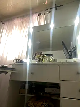 Snapshot of Abigail_Cowen chatting on November 2, 2025, 1:27 pm Abigail Cowen online show from November 2, 2025, 1:27 pm