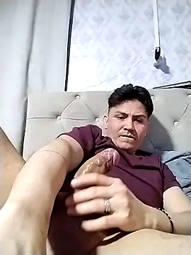 Snapshot of friki-boy- chatting on October 25, 2025, 5:28 am friki-boy- online show from October 25, 2025, 5:28 am