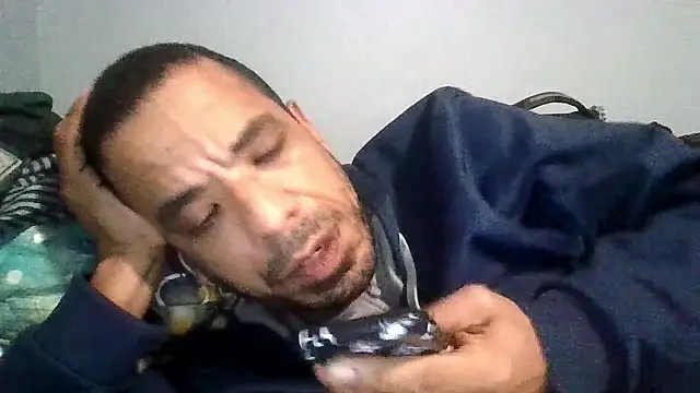 Snapshot of Tjskigh chatting on January 15, 2026, 8:40 am Tjskigh online show from January 15, 2026, 8:40 am