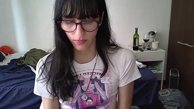 Snapshot of Alice_love29 chatting on February 8, 2025, 9:04 pm Alice love29 online show from February 8, 2025, 9:04 pm