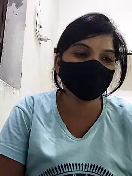 Snapshot of illay_love chatting on November 7, 2025, 3:38 pm illay love online show from November 7, 2025, 3:38 pm