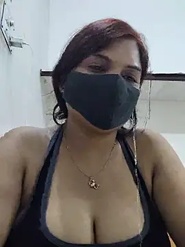 Snapshot of illay_love chatting on May 20, 2026, 5:10 pm illay love online show from May 20, 2026, 5:10 pm