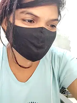 Snapshot of illay_love chatting on October 27, 2025, 6:25 am illay love online show from October 27, 2025, 6:25 am