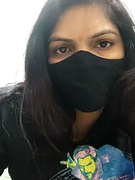 Snapshot of illay_love chatting on November 29, 2025, 6:13 am illay love online show from November 29, 2025, 6:13 am