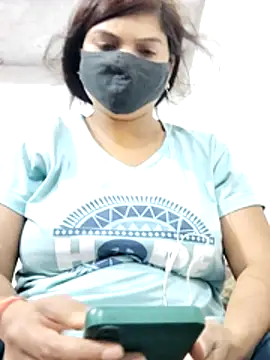 Snapshot of illay_love chatting on April 24, 2026, 5:48 pm illay love online show from April 24, 2026, 5:48 pm