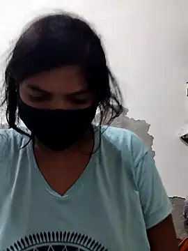 Snapshot of illay_love chatting on November 8, 2025, 4:05 am illay love online show from November 8, 2025, 4:05 am