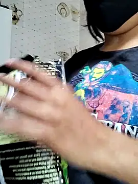 Snapshot of illay_love chatting on October 28, 2025, 6:34 am illay love online show from October 28, 2025, 6:34 am