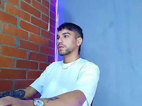 Leandro valenzuela online show from September 28, 2025, 1:45 am