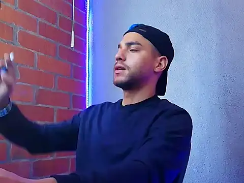 Leandro valenzuela online show from November 6, 2025, 2:54 pm