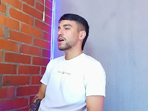 Leandro valenzuela online show from October 1, 2025, 5:50 pm