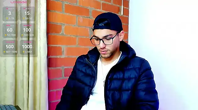 Leandro valenzuela online show from March 22, 2025, 3:42 pm