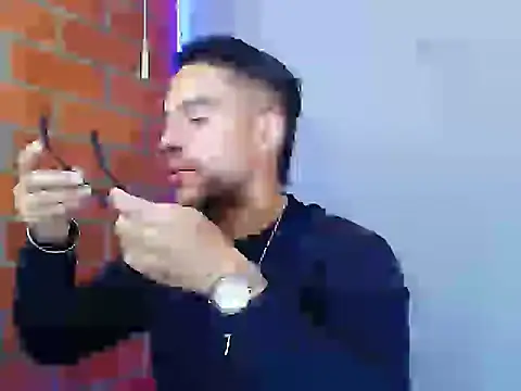 Leandro valenzuela online show from September 21, 2025, 4:56 pm