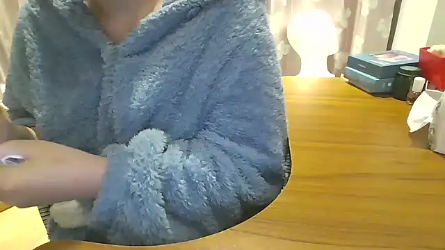 Snapshot of arena1357 chatting on November 15, 2025, 1:59 pm arena1357 online show from November 15, 2025, 1:59 pm