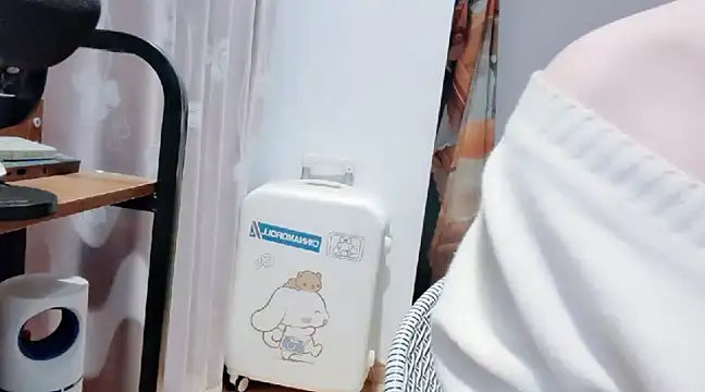 Snapshot of arena1357 chatting on December 2, 2024, 1:19 pm arena1357 online show from December 2, 2024, 1:19 pm