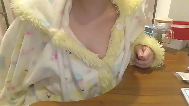 Snapshot of arena1357 chatting on November 26, 2025, 1:33 pm arena1357 online show from November 26, 2025, 1:33 pm