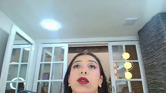 Snapshot of miss_collins chatting on November 4, 2025, 6:33 pm miss collins online show from November 4, 2025, 6:33 pm