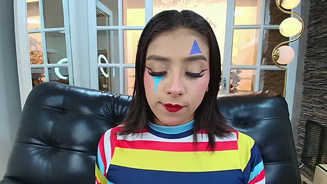 Snapshot of miss_collins chatting on December 4, 2025, 5:45 pm miss collins online show from December 4, 2025, 5:45 pm