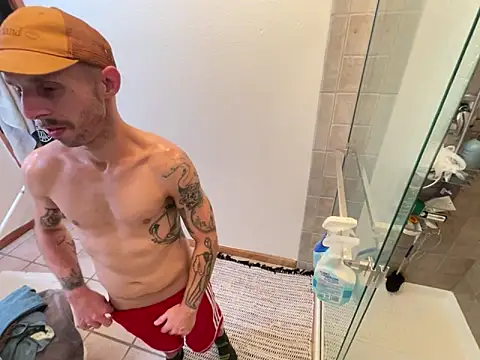 Snapshot of RuffClvb chatting on February 10, 2025, 1:46 am RuffClvb online show from February 10, 2025, 1:46 am