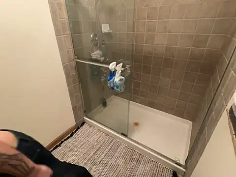 Snapshot of RuffClvb chatting on February 13, 2025, 4:43 am RuffClvb online show from February 13, 2025, 4:43 am