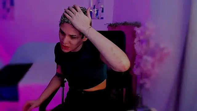 Charlee pink online show from November 15, 2025, 7:29 pm