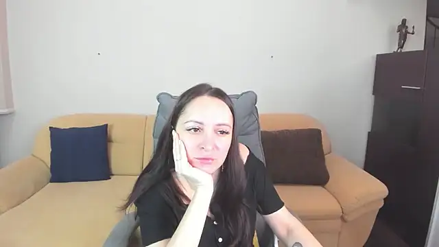 Snapshot of AngellLika chatting on November 24, 2025, 1:11 pm AngellLika online show from November 24, 2025, 1:11 pm