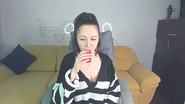 Snapshot of AngellLika chatting on January 14, 2026, 1:48 pm AngellLika online show from January 14, 2026, 1:48 pm