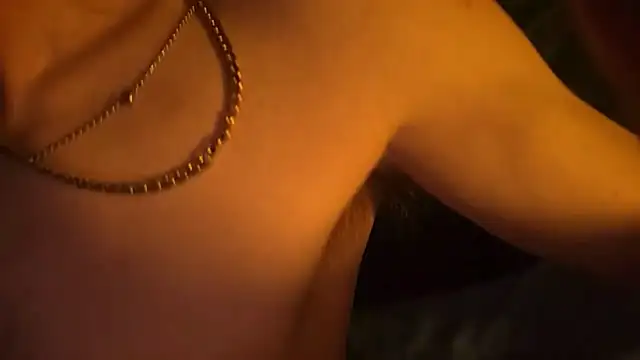 Snapshot of ChillzPnp chatting on November 17, 2025, 10:08 am ChillzPnp online show from November 17, 2025, 10:08 am