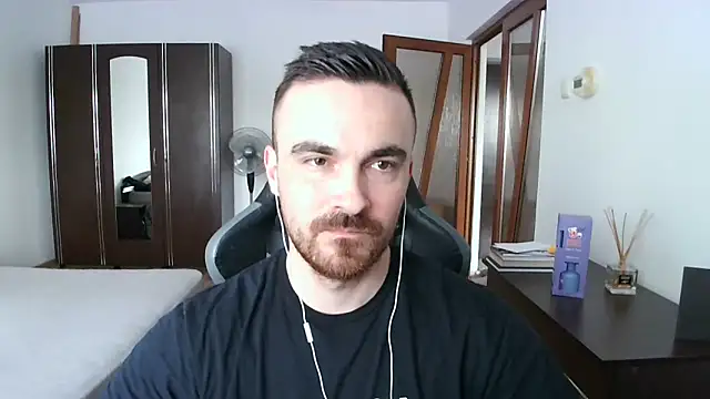 Snapshot of mu5clemania2 chatting on April 22, 2026, 3:08 pm mu5clemania2 online show from April 22, 2026, 3:08 pm