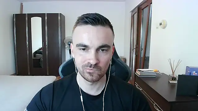 Snapshot of mu5clemania2 chatting on April 30, 2026, 3:52 pm mu5clemania2 online show from April 30, 2026, 3:52 pm
