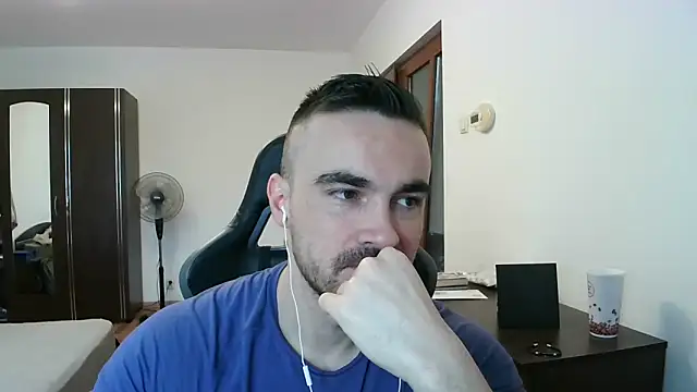 mu5clemania2 online show from December 1, 2025, 7:53 am