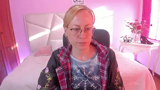 Snapshot of SammySanders chatting on May 31, 2026, 12:11 pm SammySanders online show from May 31, 2026, 12:11 pm