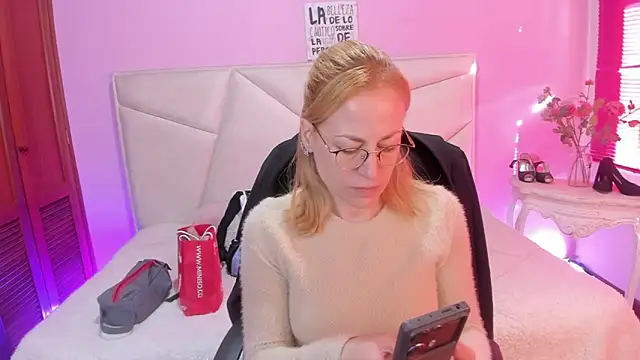 Snapshot of SammySanders chatting on February 9, 2026, 12:36 pm SammySanders online show from February 9, 2026, 12:36 pm