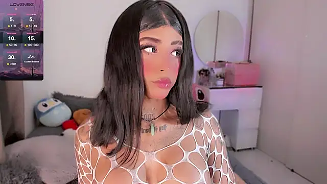 Snapshot of SweetPrincessS chatting on December 16, 2025, 8:07 am SweetPrincessS online show from December 16, 2025, 8:07 am