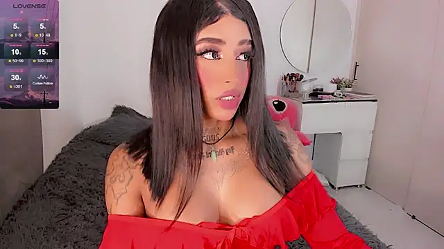 Snapshot of SweetPrincessS chatting on November 18, 2025, 9:18 pm SweetPrincessS online show from November 18, 2025, 9:18 pm