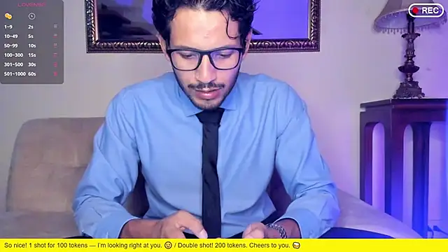 Nicholasrodrii online show from December 2, 2025, 11:06 pm