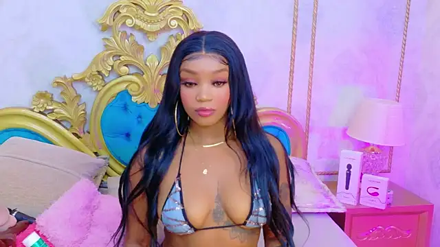 Snapshot of SalomeRestrepo chatting on October 25, 2025, 5:06 am SalomeRestrepo online show from October 25, 2025, 5:06 am