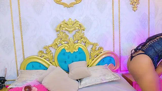 Snapshot of SalomeRestrepo chatting on October 29, 2025, 4:33 am SalomeRestrepo online show from October 29, 2025, 4:33 am