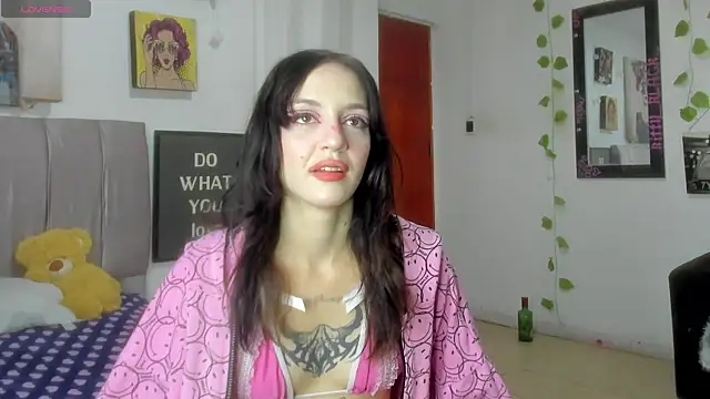 Snapshot of katt__black__ chatting on July 11, 2026, 8:42 pm katt black online show from July 11, 2026, 8:42 pm