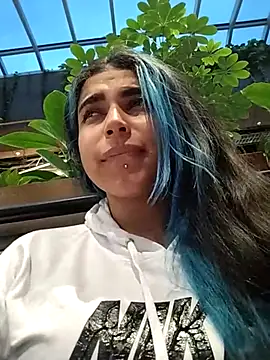 Snapshot of lyra-rain chatting on February 13, 2025, 10:54 pm lyra-rain online show from February 13, 2025, 10:54 pm