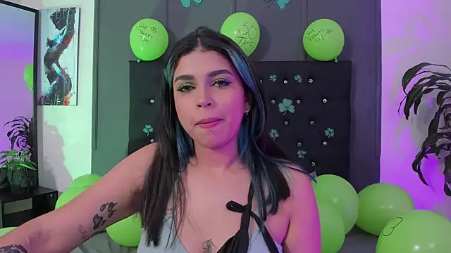 Snapshot of lyra-rain chatting on March 15, 2025, 8:43 pm lyra-rain online show from March 15, 2025, 8:43 pm