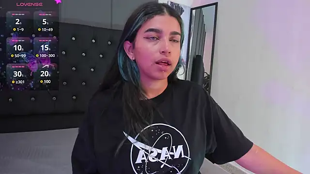 Snapshot of lyra-rain chatting on March 2, 2025, 12:14 pm lyra-rain online show from March 2, 2025, 12:14 pm