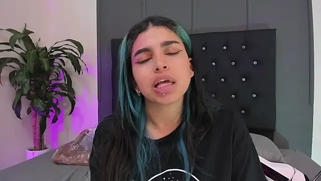 Snapshot of lyra-rain chatting on March 2, 2025, 3:19 pm lyra-rain online show from March 2, 2025, 3:19 pm