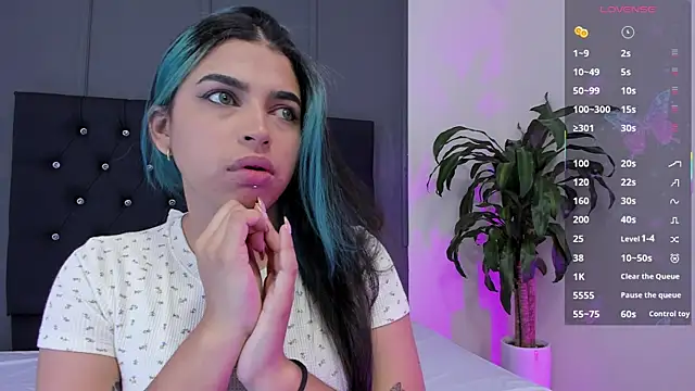 Snapshot of lyra-rain chatting on March 10, 2025, 11:45 am lyra-rain online show from March 10, 2025, 11:45 am